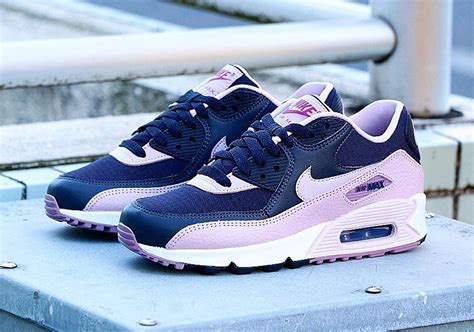 Nike Air Max 90 Women's Shoes